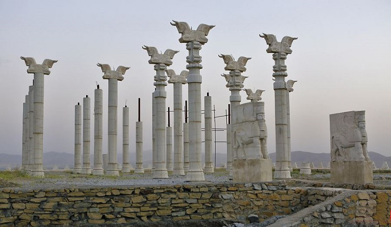 نمایش بناهای تاریخی جهان در ایران
